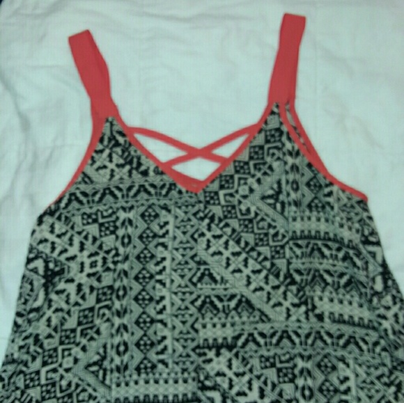 Nordstrom Rack "Love on a Hanger" Geometric Tank - Picture 4 of 4